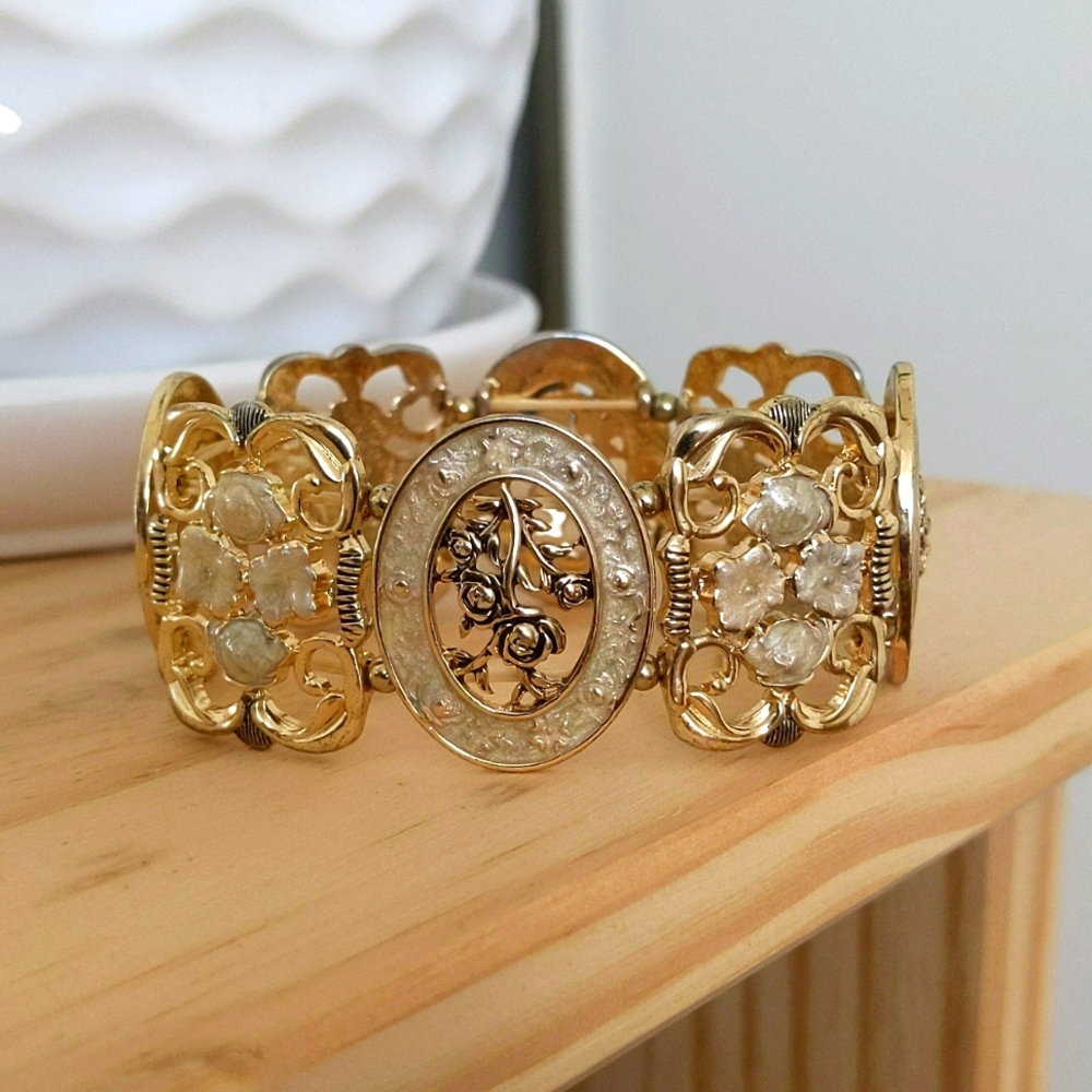 ☀️🌹 Gold Roses Bracelet